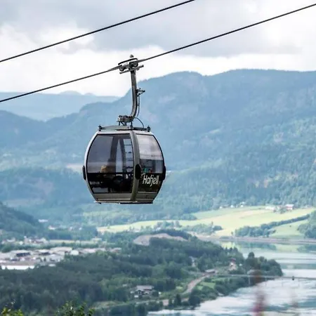 Modern High Standard Ski-in Out